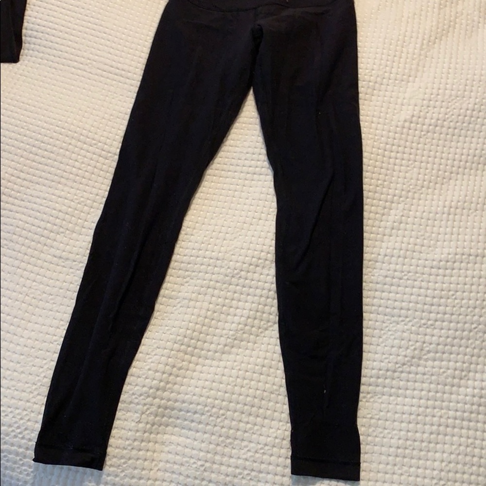 Black lululemon leggings
